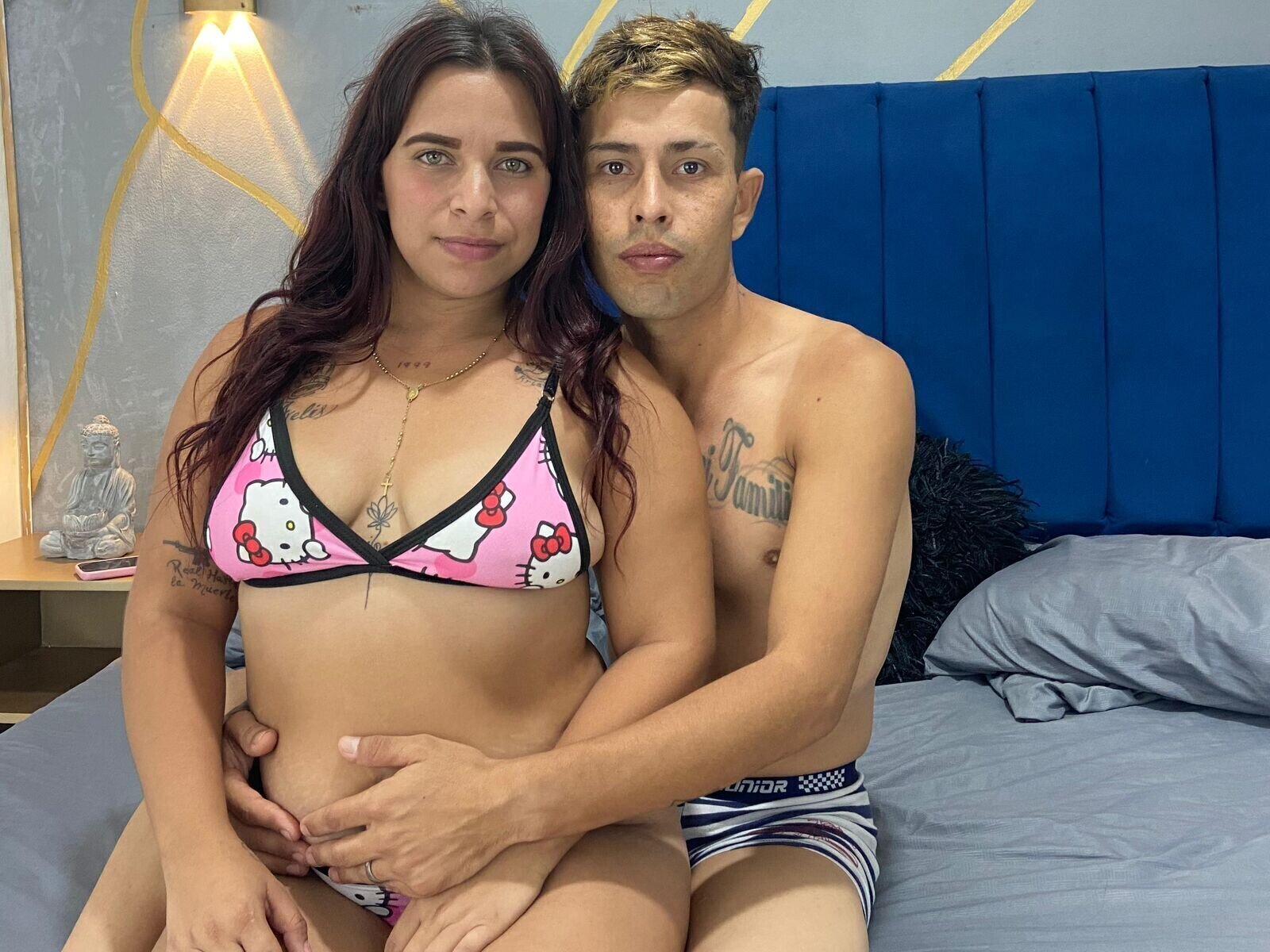 Enter AngelaAndMike live cam