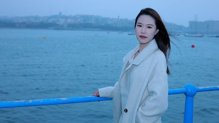 Enter GuoChengh live cam